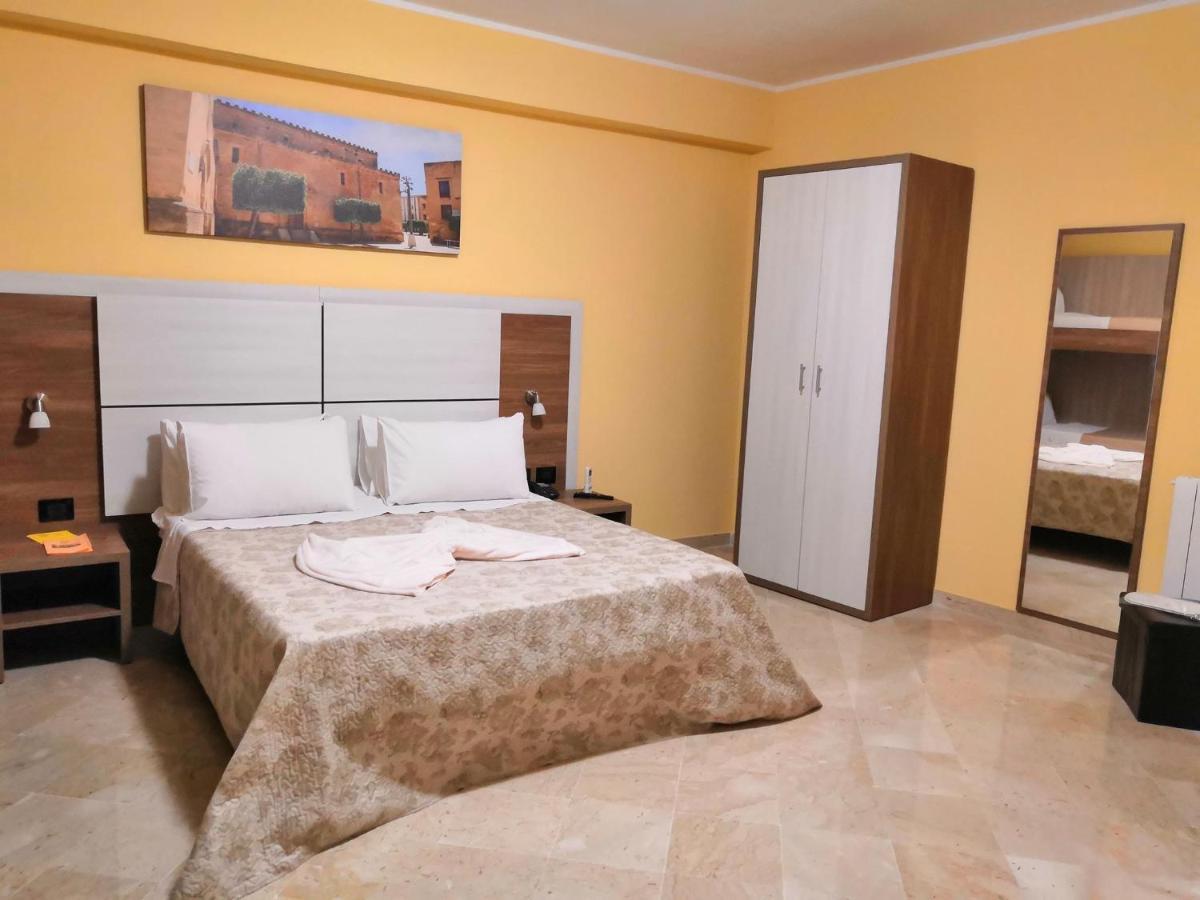 Fratelli Clemente Spa And Hotel カステルヴェトラーノ エクステリア 写真