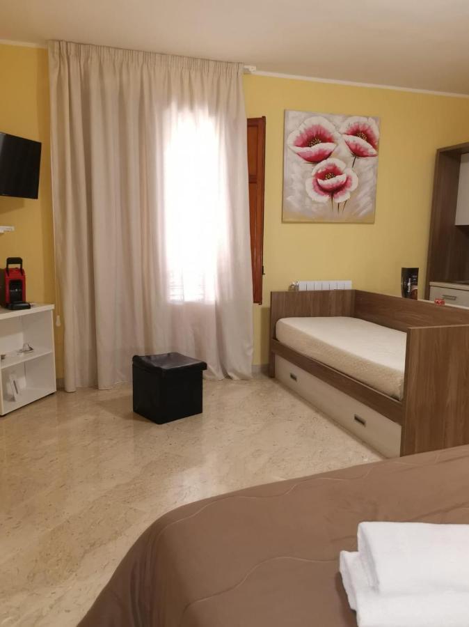 Fratelli Clemente Spa And Hotel カステルヴェトラーノ エクステリア 写真